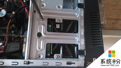 电脑新装一块硬盘 如何安装使用？ 电脑新装一块硬盘 安装使用的方法有哪些？