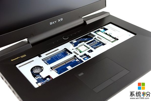 Eurocom推發燒級筆記本Sky X9E3 雙GTX1080顯卡(1)