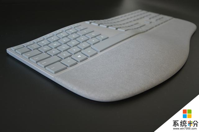 微软最新蓝牙键盘开箱美图：设计很微软！(1)