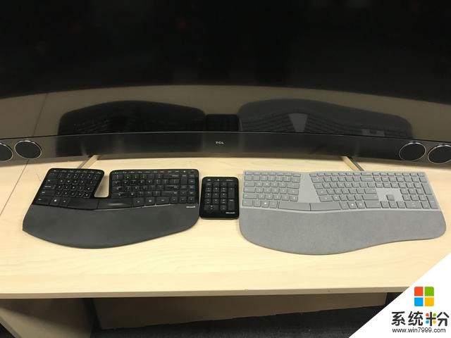 微软新老人提工学键盘对比 还是Surface版更强