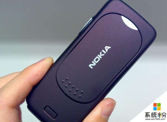 诺基亚这台手机有直板机王的称号售价曾达五千元，如今仅150元(3)