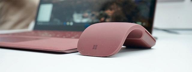 承Surface之名 微软Surface Arc鼠标却生出了一分Magic Mouse的气质(1)