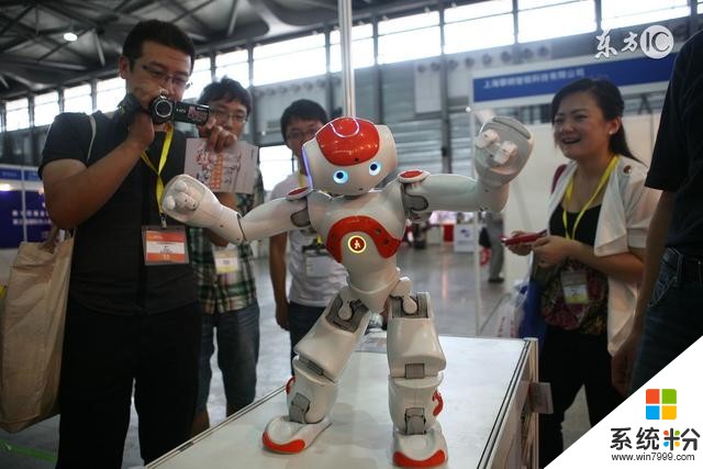微软和腾讯开发出来的机器人都只是个玩具？(2)