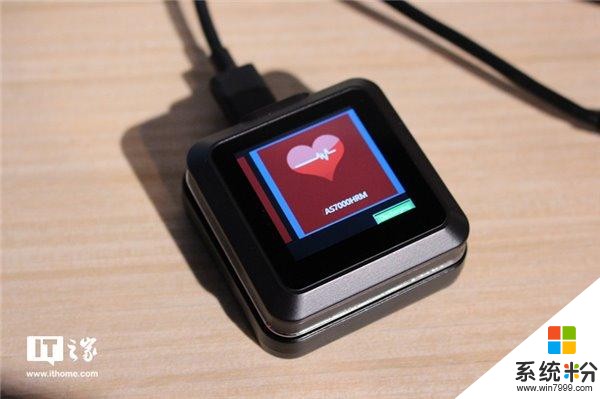 搭载“Metro UI”：TrekStor Win10 IoT Core智能手表上手图赏(4)
