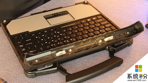 松下发布Toughbook 33“二合一”变形本新品：可拆卸键盘底座(10)