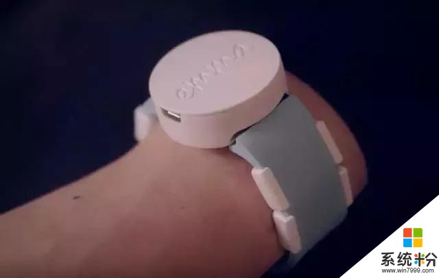 戴上这块表让患者双手不再抖，微软发明家挑战帕金森(10)