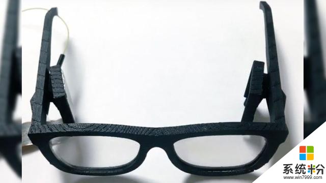 微软展示AR眼镜原型，酷似普通黑框眼镜(1)