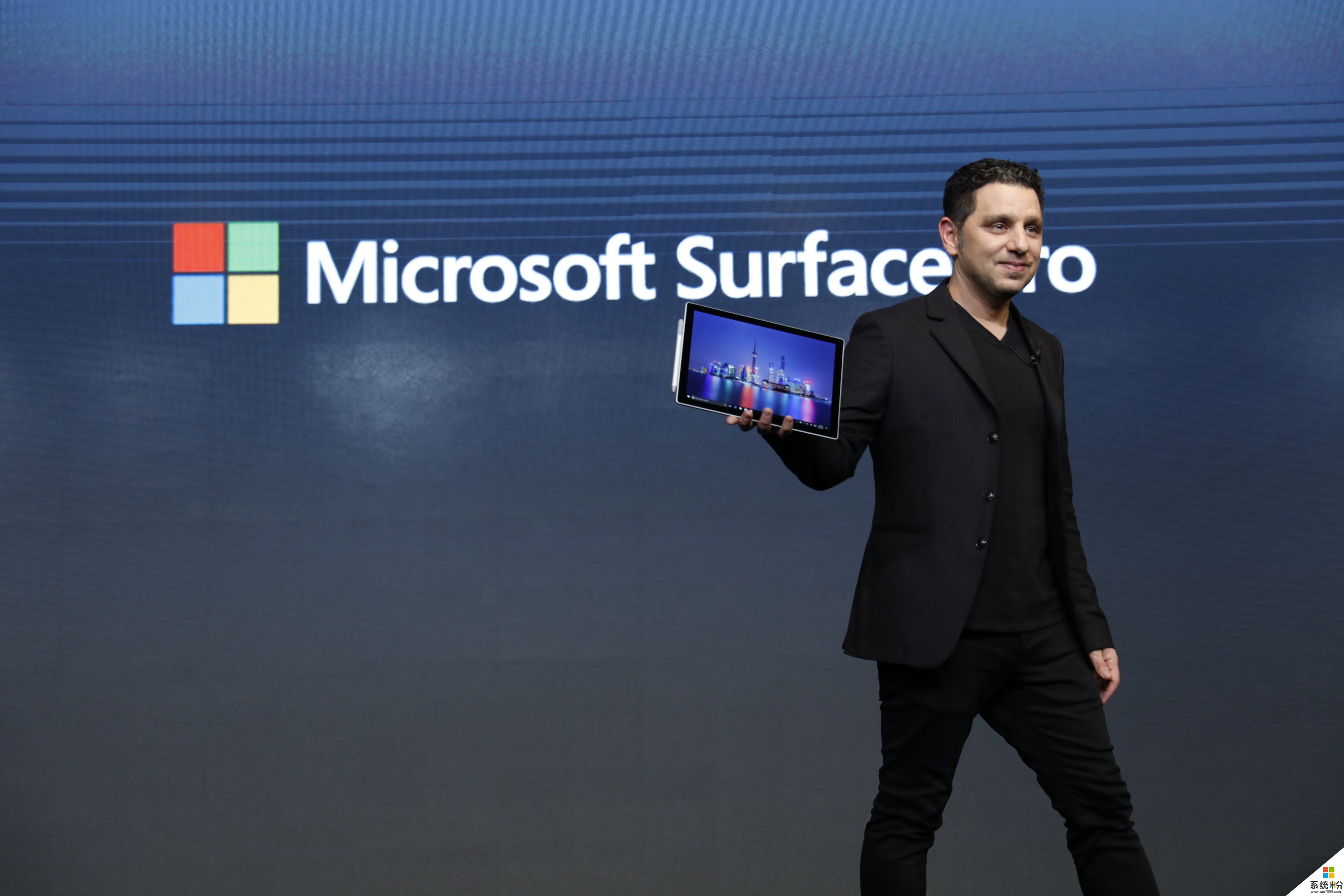 微软发布Surface Pro等多款设备 推Win10政府版(1)