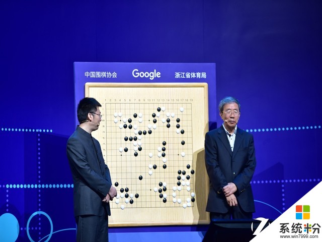 人机大战第三弹配对赛：AlphaGo自己打败自己(3)