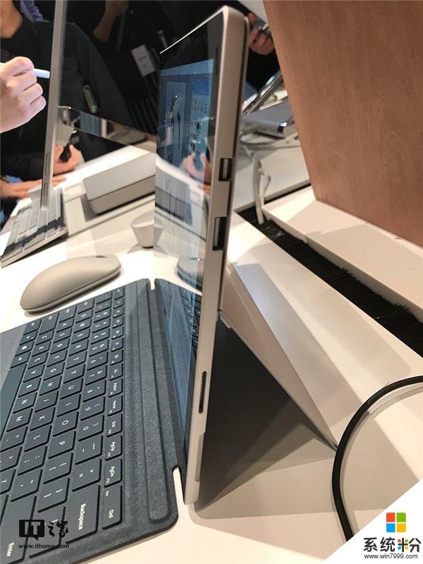 这是Surface Pro 5？微软官网疑出现USB-C版Surface Pro(2017)