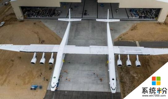 世界最大飞机亮相 拥有2个机头的“连体婴”出自微软之首(1)