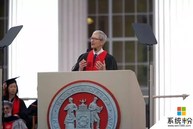 苹果CEO库克在MIT毕业典礼发表演讲, 顺便黑了把微软(2)