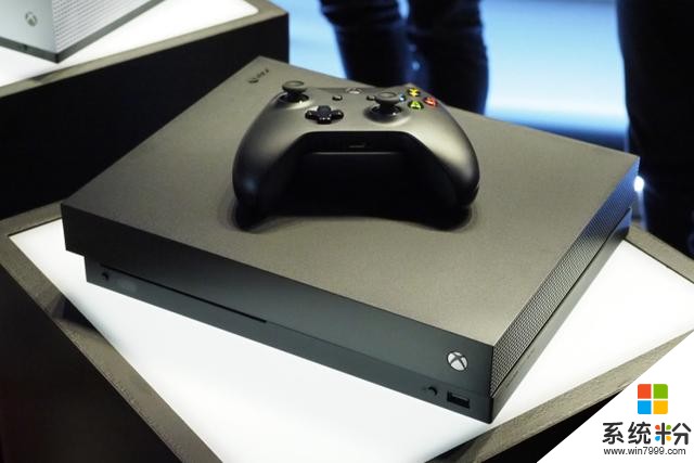 微软Xbox One X来了：最强最贵游戏主机，但年底才能买(3)