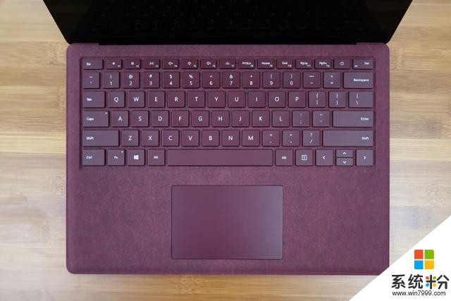 微软笔记本电脑从表面上非常的便于携带(3)
