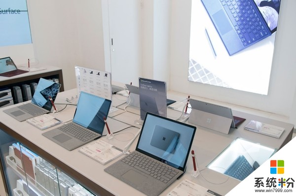 国内软粉福利：全球首家Surface尊享体验区开业！(2)