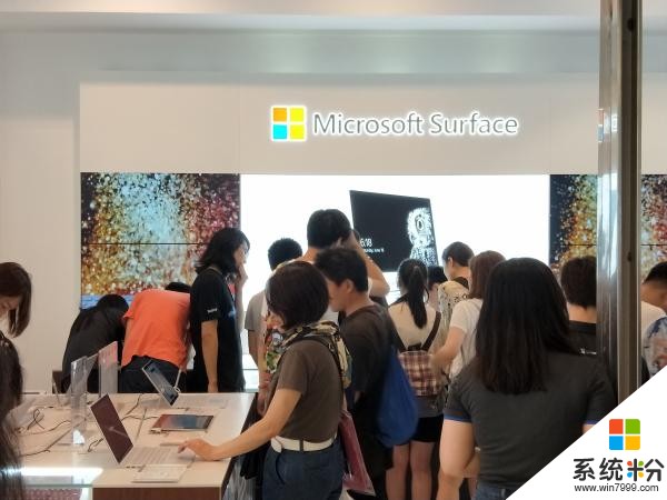 首日开业竟遇黑脸 微软Surface尊享店奇葩遭遇(4)