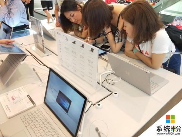 首日开业竟遇黑脸 微软Surface尊享店奇葩遭遇(20)