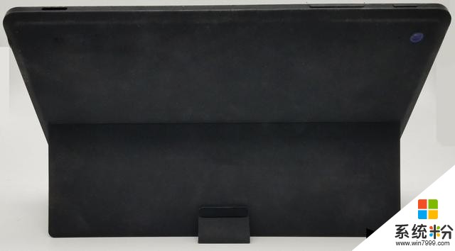 微软被取消的Surface Mini出现在照片中，这款较小的平板电脑在2014年最后一分钟被束之高阁(3)