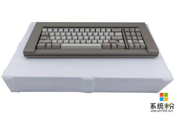IBM经典Model F机械键盘复刻版上线 起售价325美元(2)