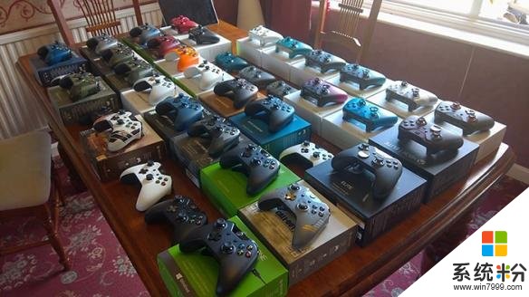 这位大神收集齐了微软Xbox1量产过的全部36款手柄!