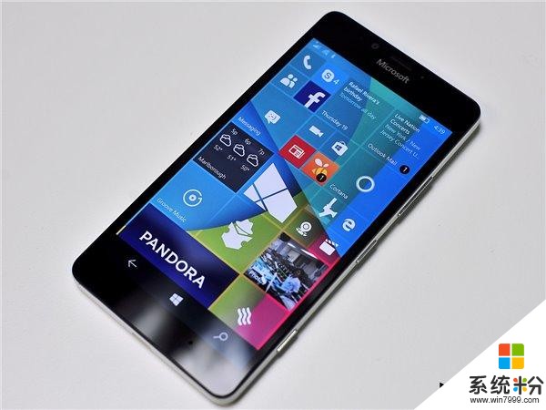 微软巅峰旗舰机： Lumia 950，从3999降至888，最佳备用机？(1)