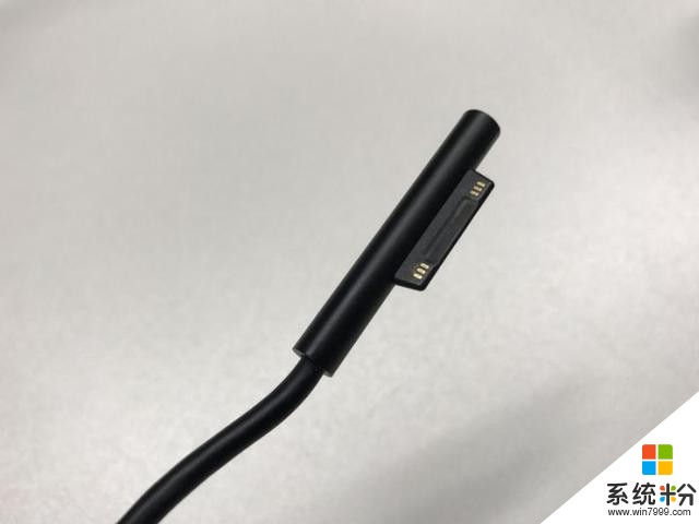 这可能是微软未来的USB-C Surface连接器