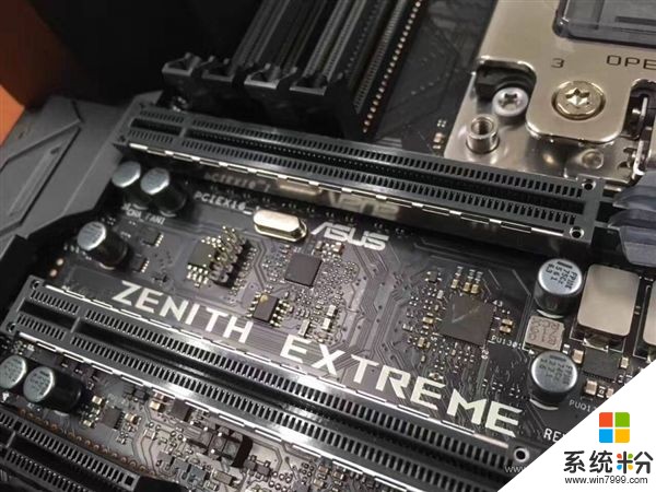 华硕AMD X399主板全球首开箱：16核锐龙最顶级座驾(4)