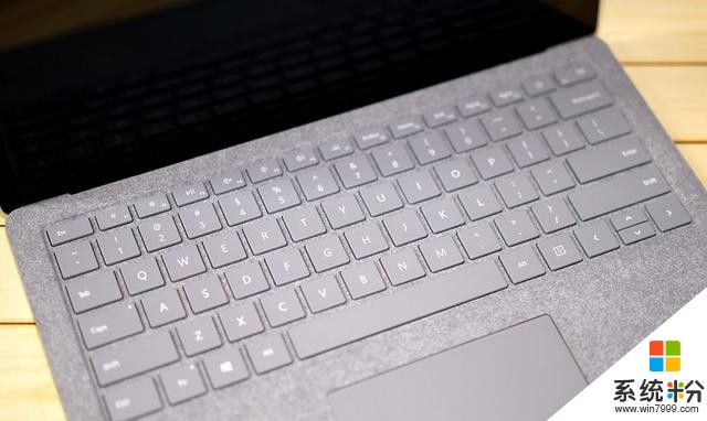 C麵手感極佳，微軟Surface Laptop銀色版本高清圖賞(11)
