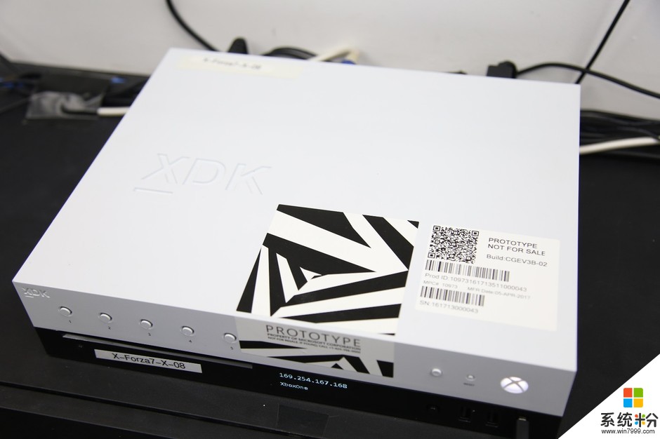 微软Xbox One X"天蝎座"游戏主机首秀(5)