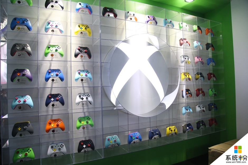 微软Xbox One X"天蝎座"游戏主机首秀(35)