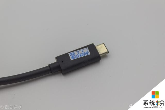 黑、粗却不硬——微软USB3.1 Gen2 Type-C线 开箱评测(7)