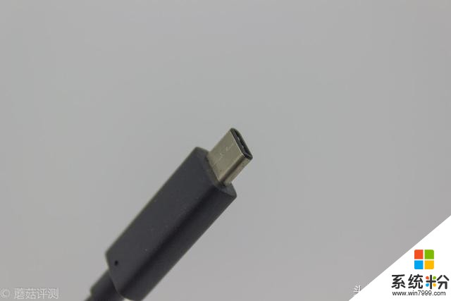 黑、粗却不硬——微软USB3.1 Gen2 Type-C线 开箱评测(8)