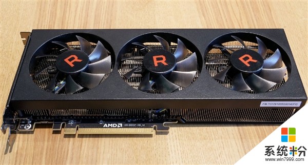 AMD RX Vega 56公版原型卡現身：別致三風扇(1)