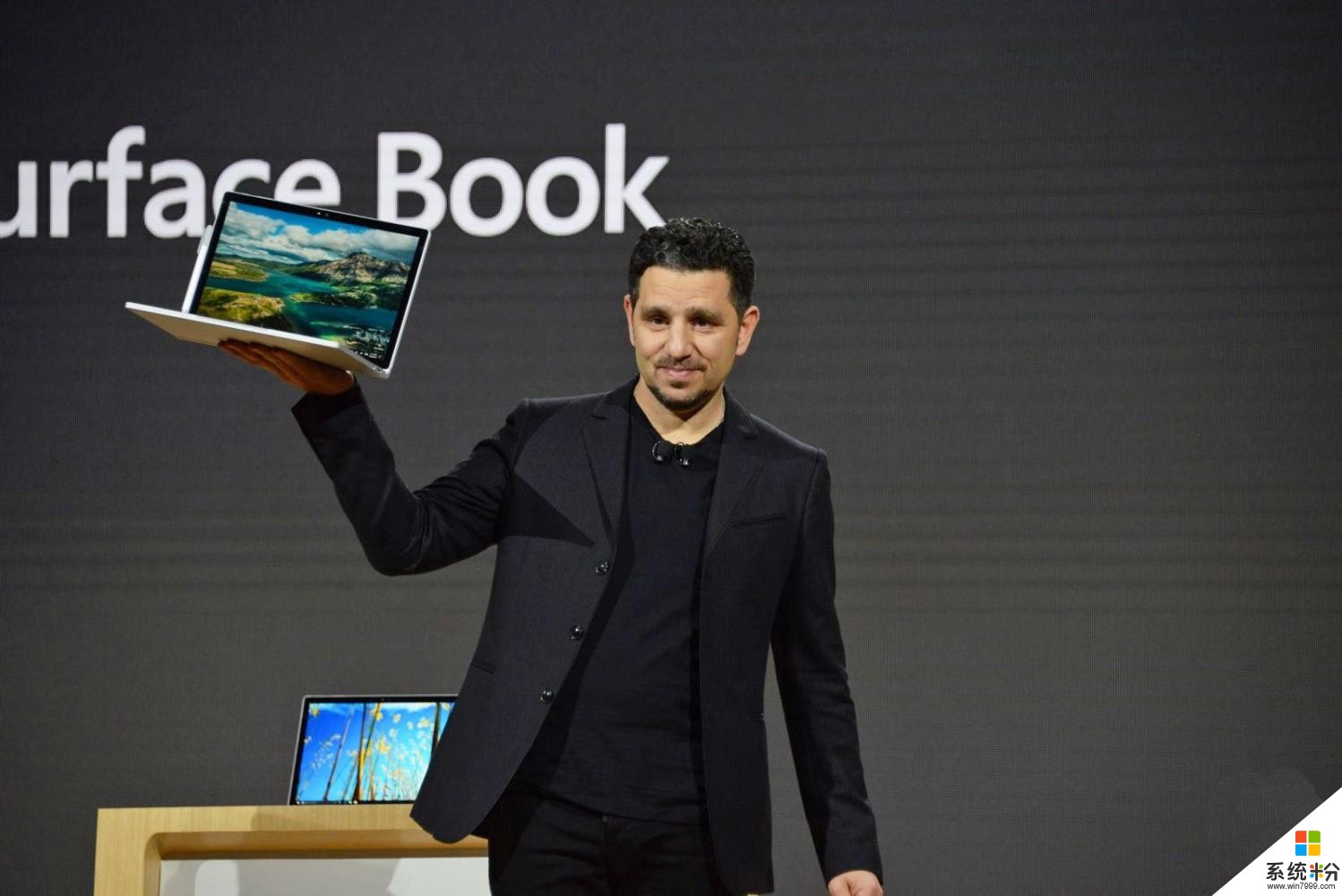 微软将在 10 月 31 日发布 Surface 新品(1)