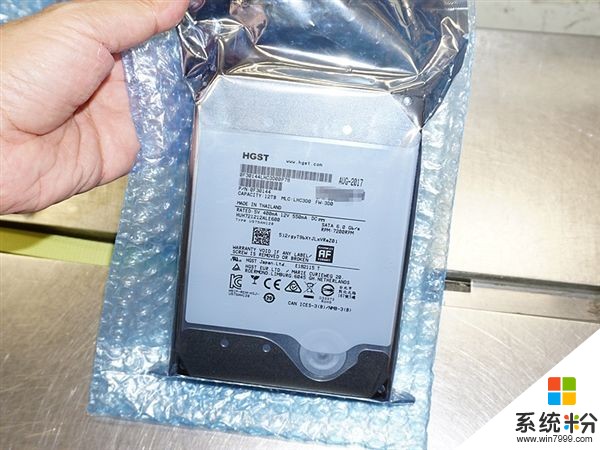 4530元！全球首款12TB硬盘终于开卖：HGST出品(1)