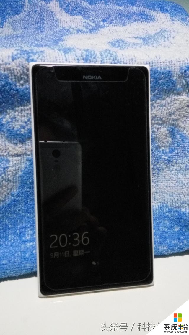 闲鱼上淘了个国行LUMIA 1520纯粹是为了情怀(1)