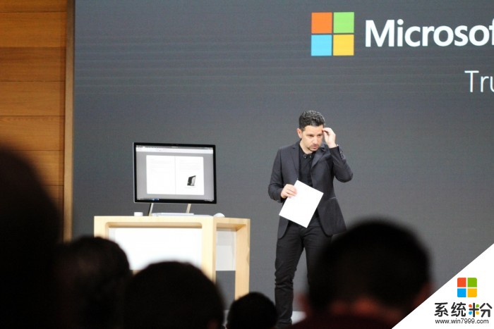 微软高管: 取消Surface业务是无稽之谈(1)