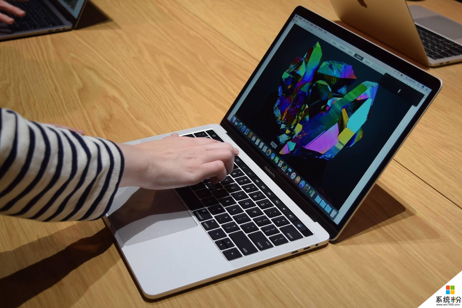 Surfacebook2干不过MacBook, 这是微软低调发布的原因(2)