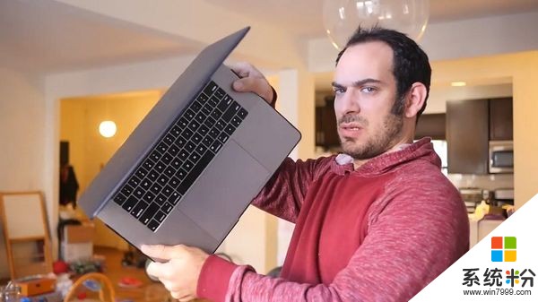 MacBook空格键一年就坏：YouTube音乐人写歌哭诉(1)