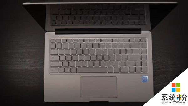 填补MacBook Air空缺：驰为14.1英寸LapBook Air开箱(1)