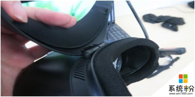 富士通跟进微软混合虚拟现实头盔生产丨蛙游网(1)