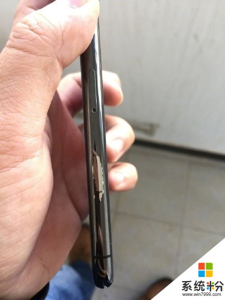 iPhoneX再现“掉漆门”：深空灰用户集体中枪(2)