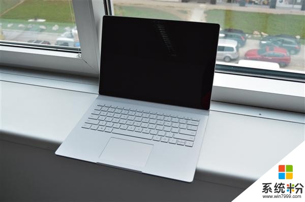 不用Wi-Fi也能上网！新版Surface Pro开卖：7500元起(1)