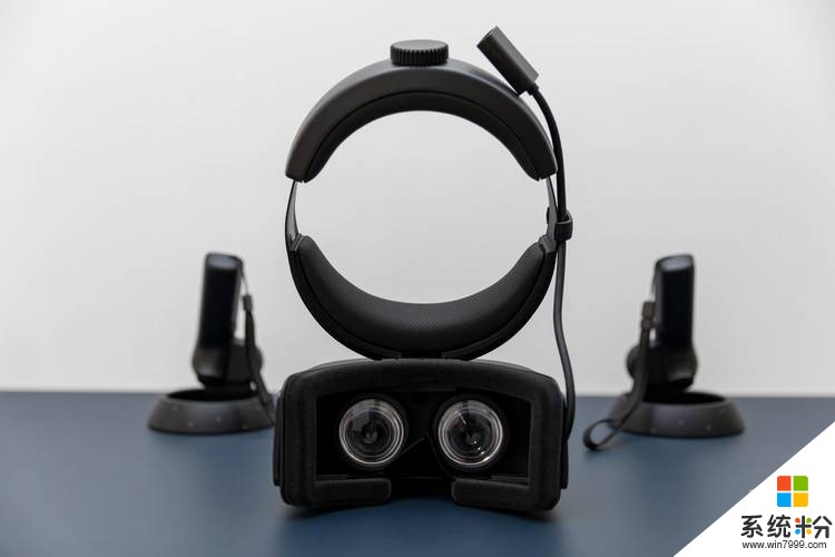 微软 MR 头显评测: 即插即用的平民 VR 体验到底如何?(1)