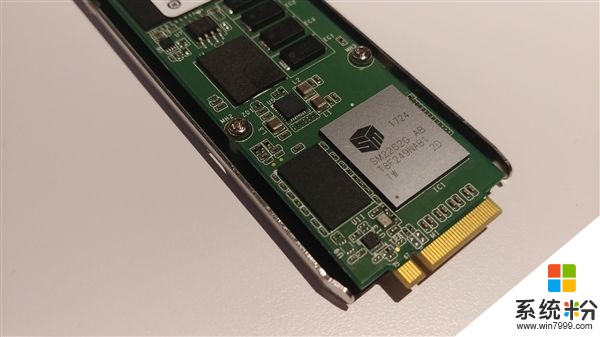 威剛首秀M.3 SSD：單路服務器集成36塊288TB！(5)