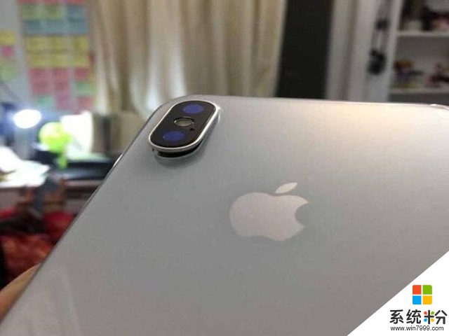 千万别手欠！iPhoneX镜头盖掉落修一下4700块(1)