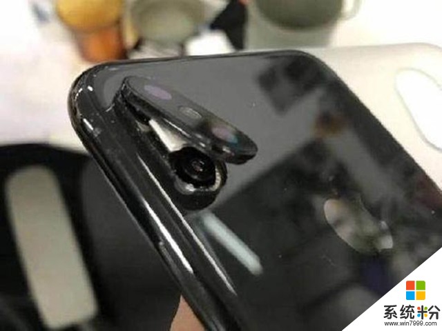 千万别手欠！iPhoneX镜头盖掉落修一下4700块(2)