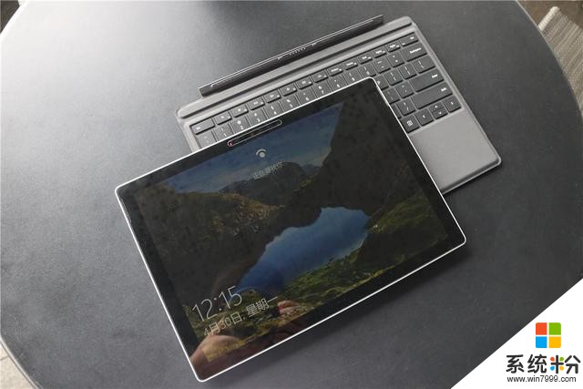威胁到苹果MacBook的便携笔记本，微软Surface Pro 5究竟如何？(11)