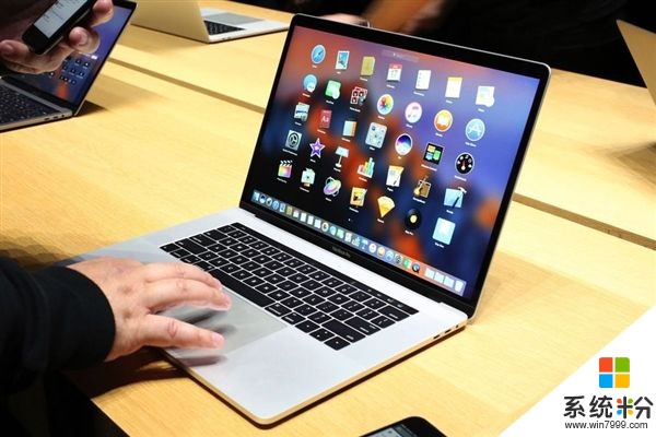 苹果设计缺陷：MacBook键盘故障率奇高 用户不省心(1)