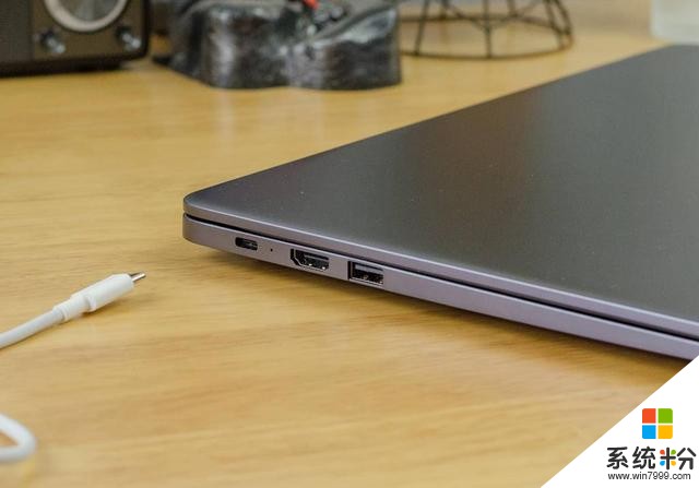 苹果本的颜值，微软本的实力，荣耀首款笔记本MagicBook测评！(7)